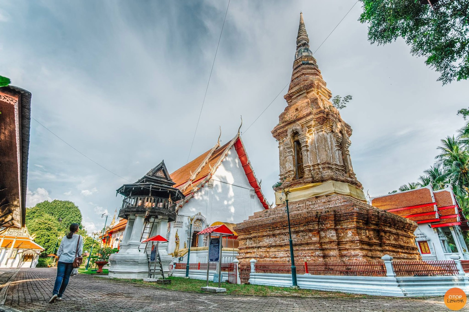 พช.สูงเม่น ขอเชิญทุกท่านร่วมงานประเพณีนมัสการพระธาตุเนิ้ง